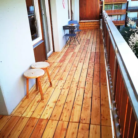 In Montana Town Centre Mountain View